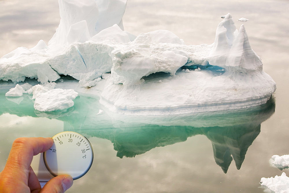 Icebergs from the Jacobshavn glacier (Sermeq Kujalleq), Greenland, Polar Regions