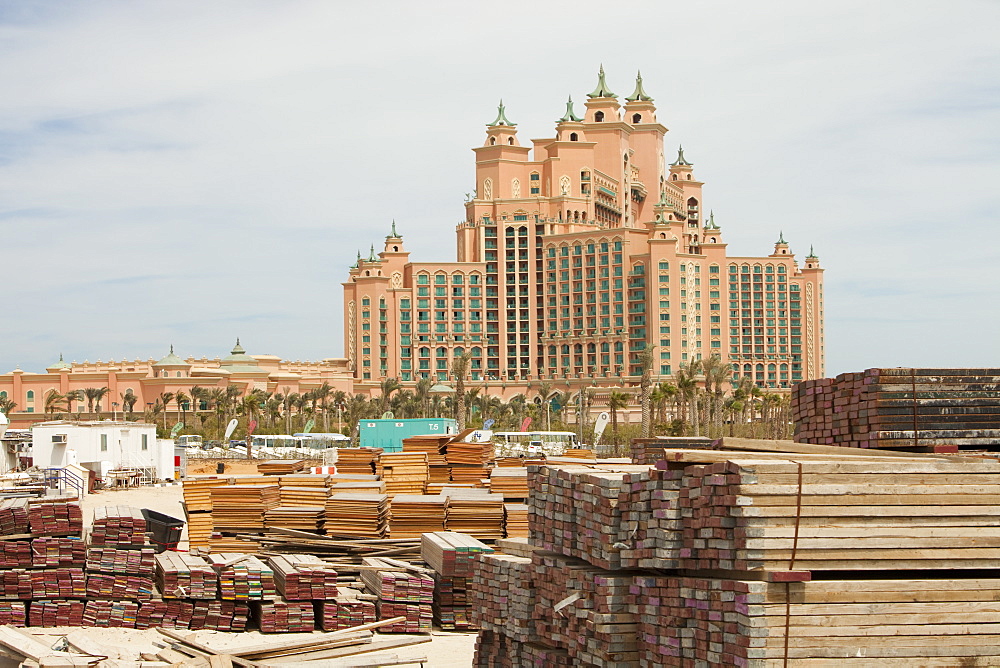 The Atlantis on the Palm a hyper luxury hotel in an area of Dubia that was reclaimed from the sea, United Arab Emirates, Middle East