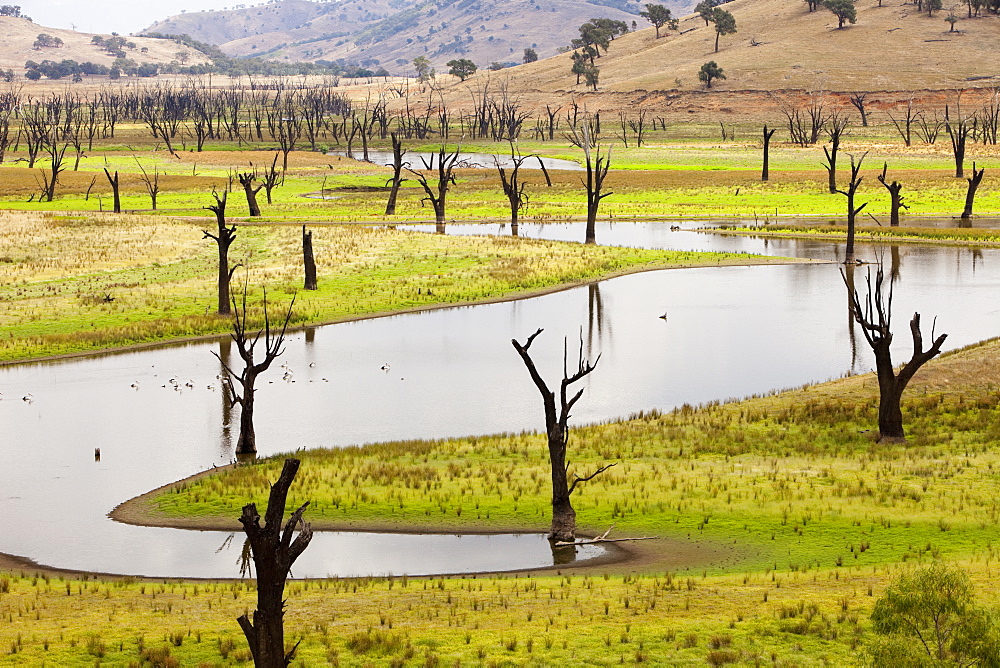 Lake Hume, the largest reservoir in Australia, at under 20% capacity after severe drought, Australia, Pacific