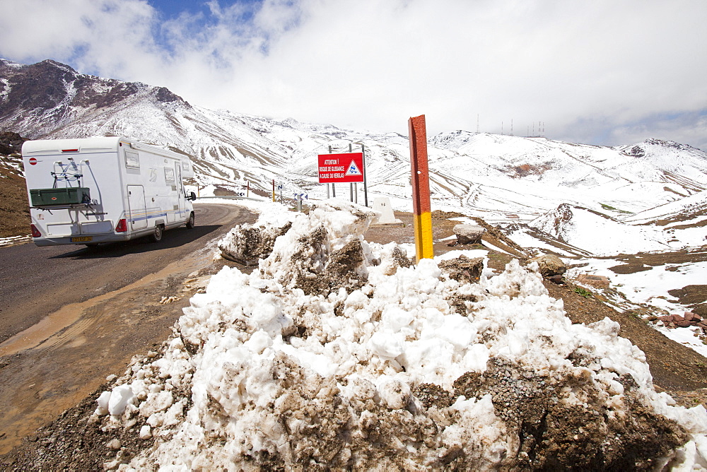 The Col Du Tichka, at 2260 m, the highest road in Morocco, crosses the Atlas mountains, Morocco, North Africa, Africa