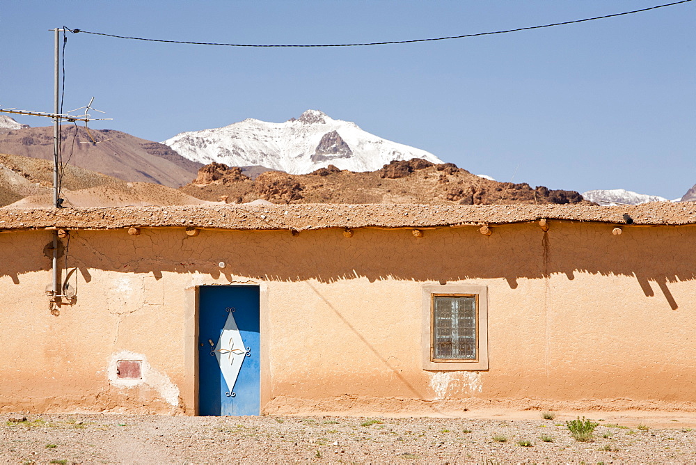 Tamazight village looking towards Jebel Sirwa in the Anti Atlas mountains of Morocco, North Africa, Africa