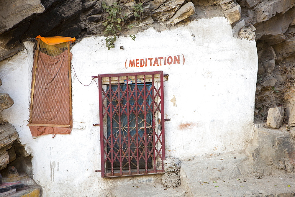 Cell for meditation at the Pashupatinath Temple, a Hindu temple of Lord Shiva on the banks of the Bagmati River, UNESCO World Heritage Site, Kathmandu, Nepal, Asia