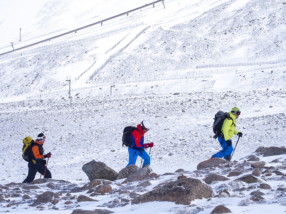 Ski mountaineering on the Cairngorm plateau, Scotland, United Kingdom, Europe