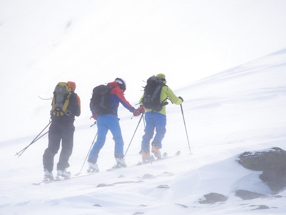 Ski mountaineering on the Cairngorm plateau, Scotland, United Kingdom, Europe