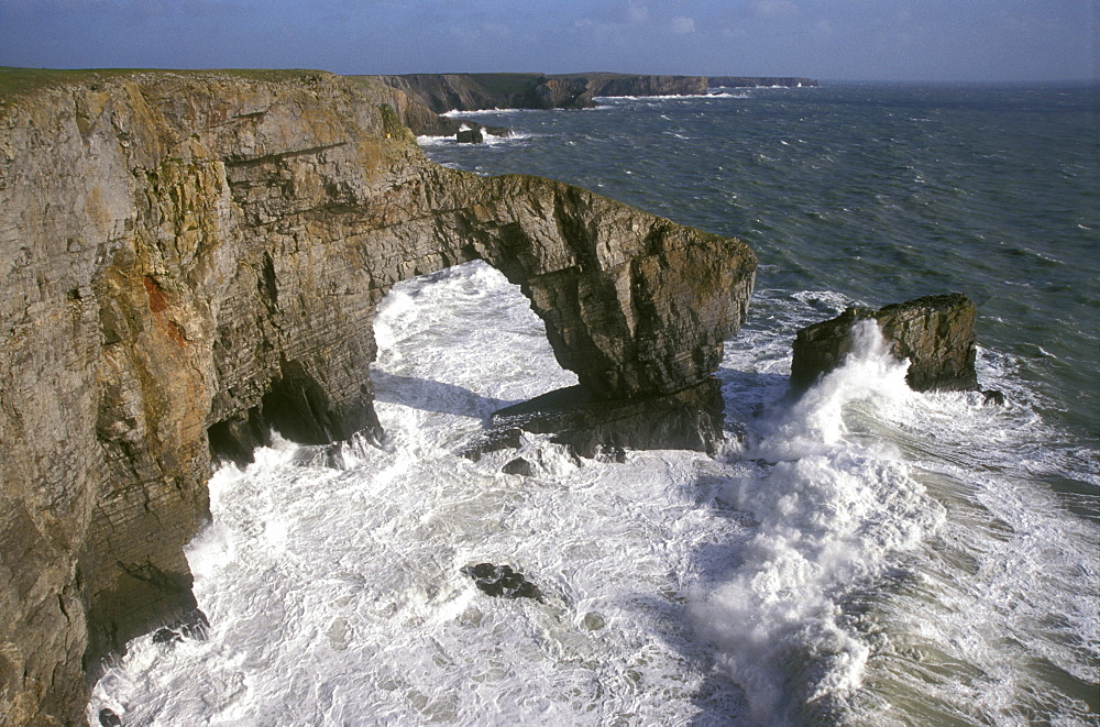 Green Bridge of Wales, Pembrokeshire, Wales, UK, Europe