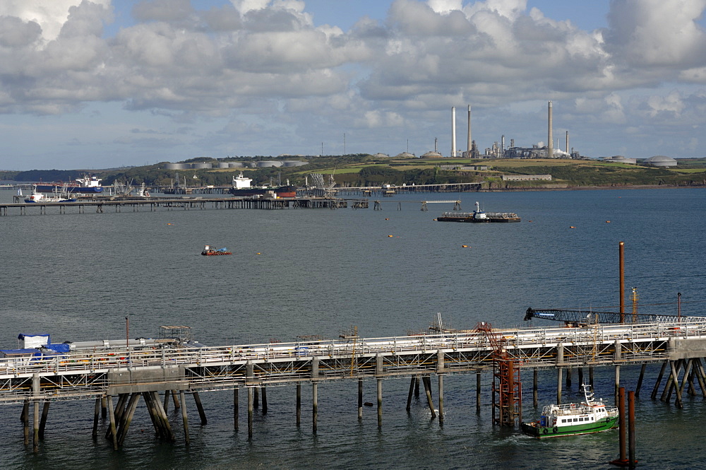 Jetty construction, South Hook LNG, Milford Haven, Pembrokeshire, Wales, UK, Great Britain