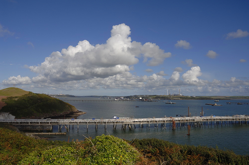 Jetty construction, South Hook LNG, Milford Haven, Pembrokeshire, Wales, UK, Great Britain