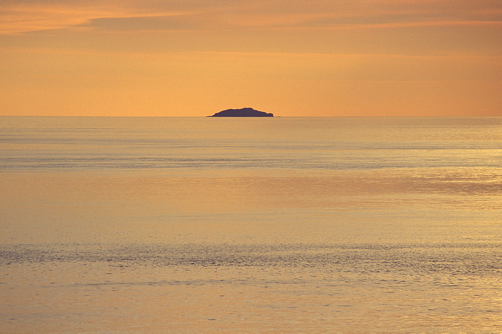 Grassholm Island at sunset, Pembrokeshire, Wales, UK, Europe        (rr)