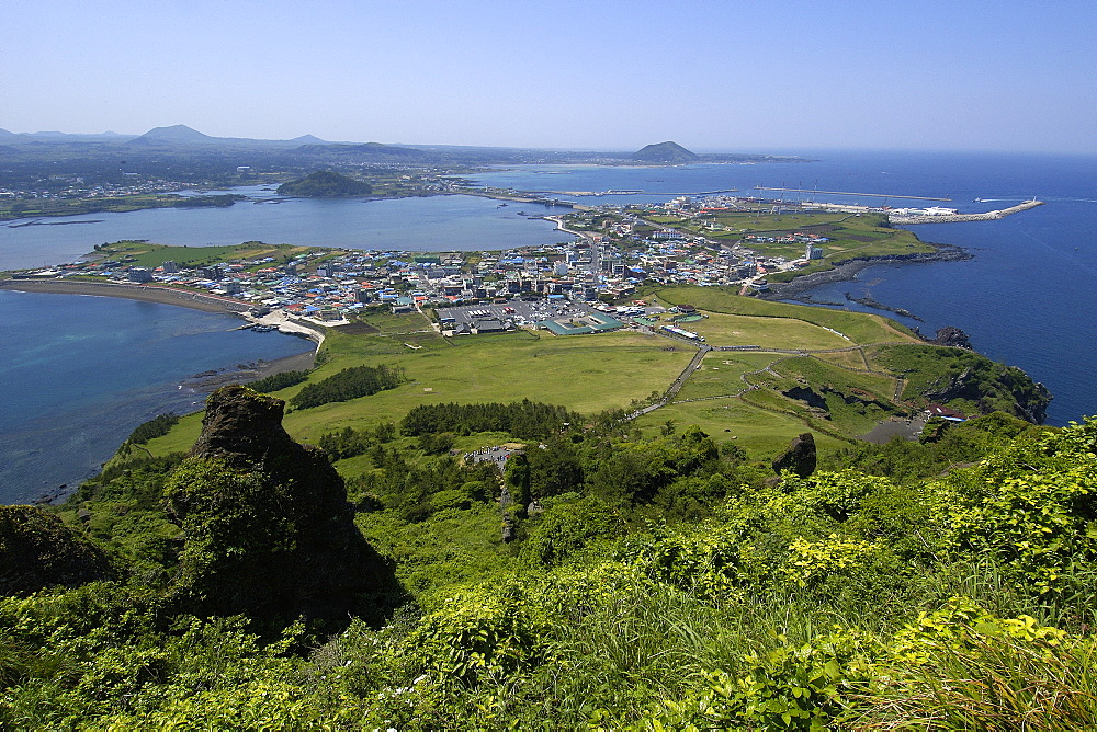 Village of Seongsan at the foot of Ilchulbong, a volcanic cone, Jeju island, South Korea, Asia