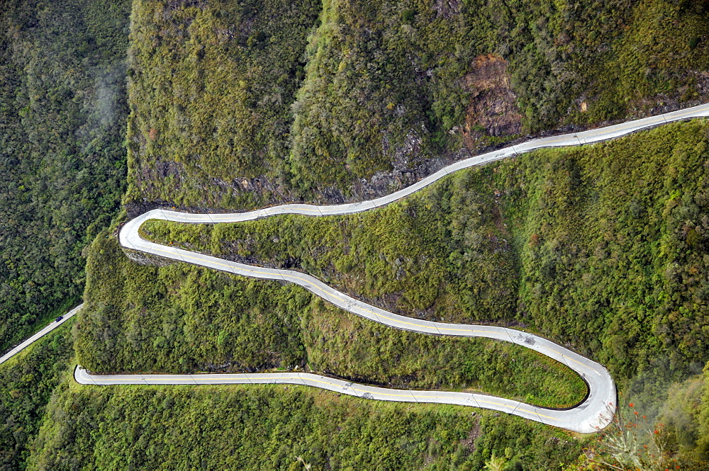 Series of hairpins on a winding road snaking along Serra do Rio do Rastro, Santa Catarina, connecting the Brazilian plateau with the coastal towns, Brazil, South America