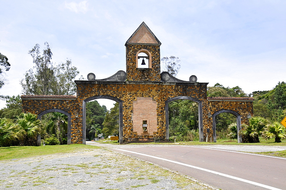 Old portal to Morretes, Paranu, Brazil, South America