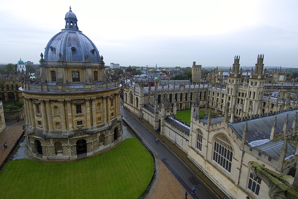 Radcliffe Science Library and college yard, Oxford, Oxfordshire, England, United Kingdom, Europe