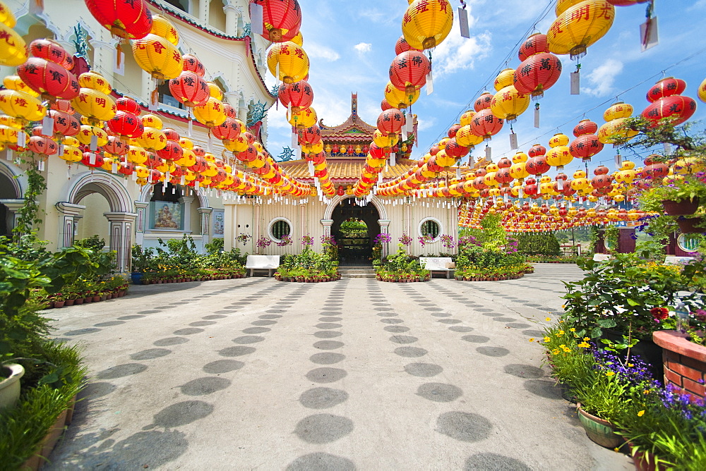 Chinease Prayer lanterns, Kek Lok Si Temple (Temple of Supreme Bliss).  George Town, Thailand, Asia