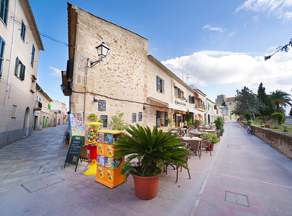 Inside the 14 centuary walls of Alucudia, Raiguer, Mallorca, Spain, Europe