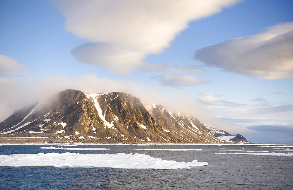 Parryoya Island, The Seven Islands, Arctic Circle, Most Northern Land Mass. Longyearbyen, Svalbard, Norway