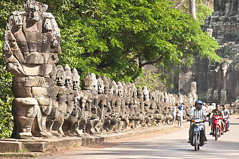 South Gate to Angkor Thom, Angkor, UNESCO World Heritage Site, Siem Reap, Cambodia, Indochina, Southeast Asia, Asia 