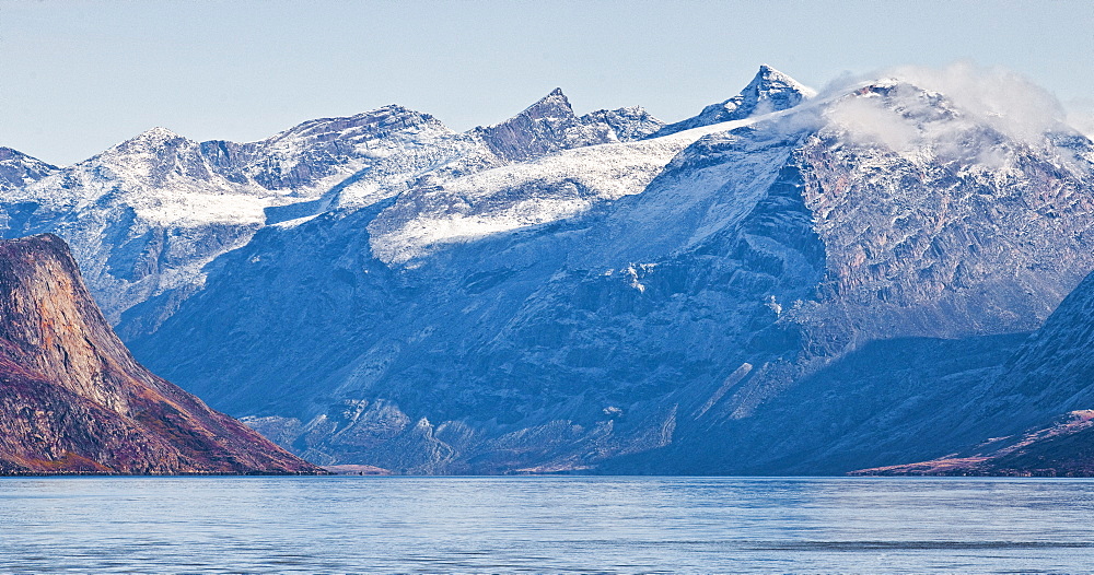 Mountains surrounding town of Pangnirtung. Cape Dyer, Baffin Island, Canada, North America