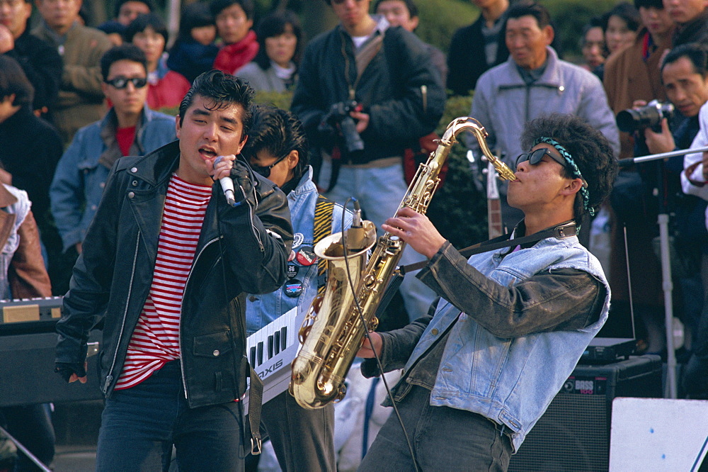 Singer and musician, Horajuku, Tokyo, Japan, Asia