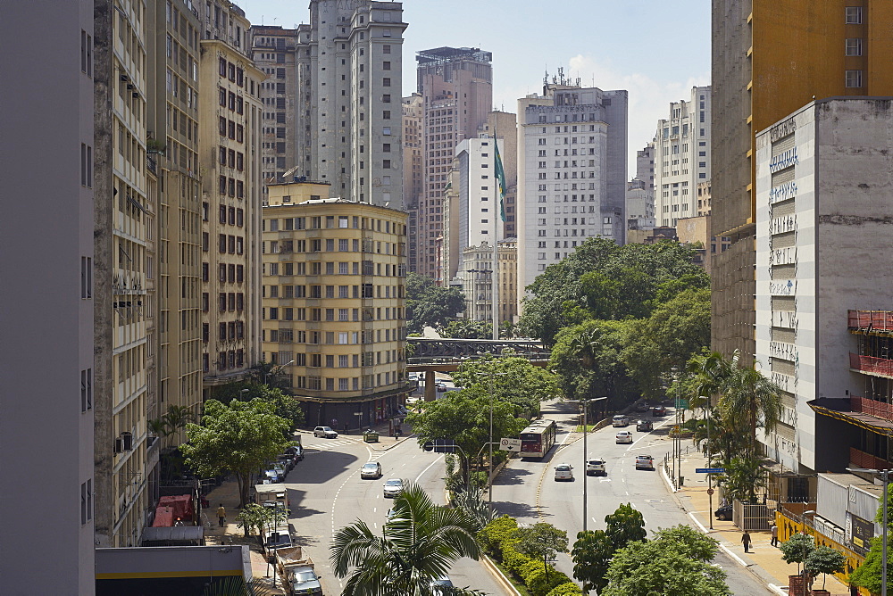 Cento Sao Paulo, traditionally the commercial heart of the city, but its buildings are now starting to look dated and run down, Sao Paulo, Brazil, South America