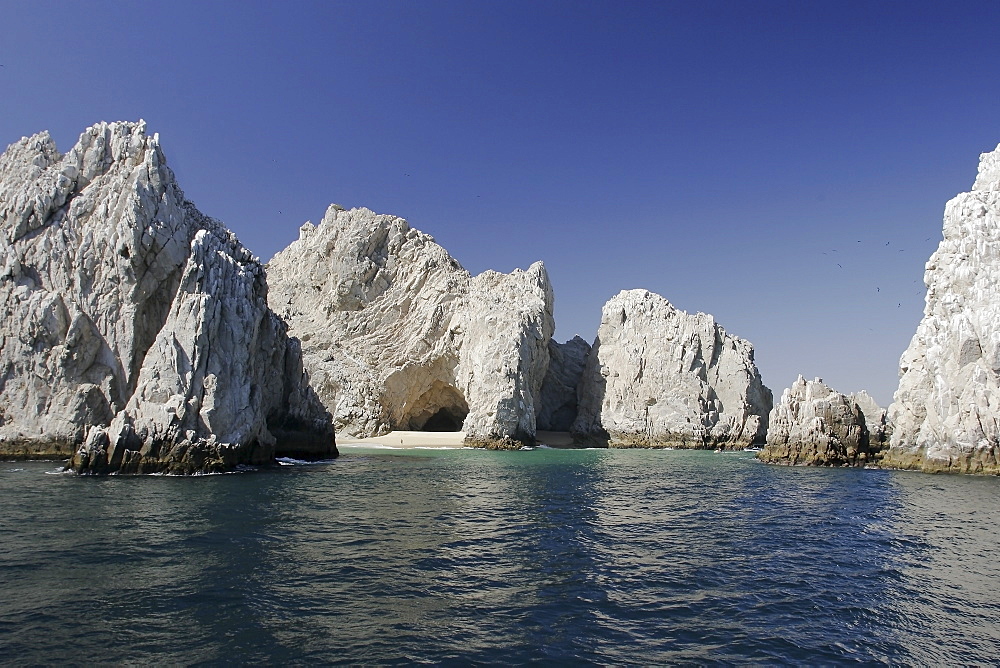 Honeymoon beach at land's end in Cabo San Lucas at the end of the Baja California penninsula, Mexico.