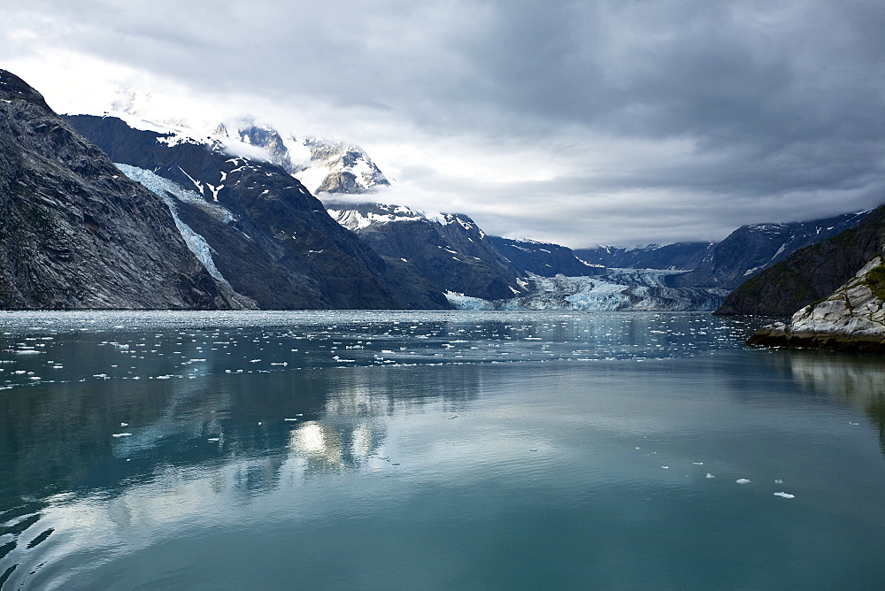 Johns Hopkins Galcier in Glacier Bay National Park, Southeast Alaska, USA. Pacific Ocean.