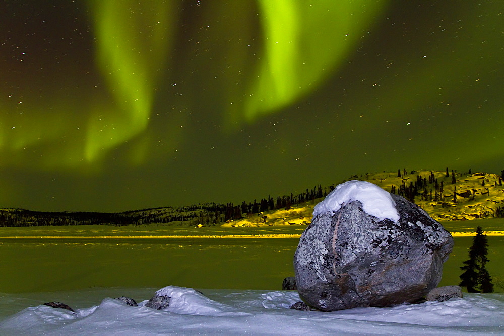 Aurora Borealis (Northern (Polar) Lights) over the boreal forest outside Yellowknife, Northwest Territories, Canada