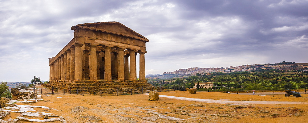 Temple of Concordia (Tempio della Concordia), Valley of the Temples (Valle dei Templi), Agrigento, UNESCO World Heritage Site, Sicily, Italy, Europe 