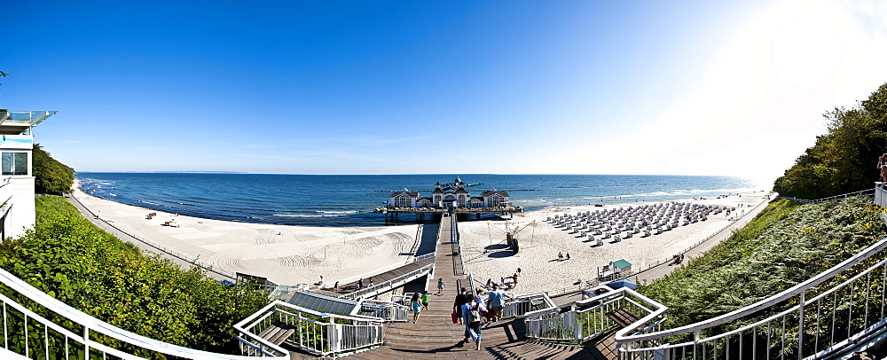 Sellin pier, Island of Ruegen, Mecklenburg-Vorpommern, Germany