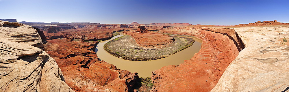 Panorama of White Rim Drive, White Rim Trail, view to Green River, Island in the Sky, Canyonlands National Park, Moab, Utah, Southwest, USA, America