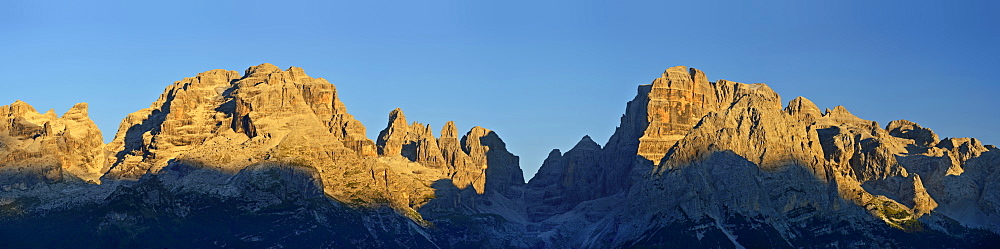 Panorama of Brenta range with view to Cima Sella, Cima Brenta, Cima Mandron, Torre di Brenta, Campanile Alto, Brenta Alta, Crozzon di Brenta and Cima Tosa, Brenta range, Trentino, UNESCO World Heritage Site Dolomites, Italy