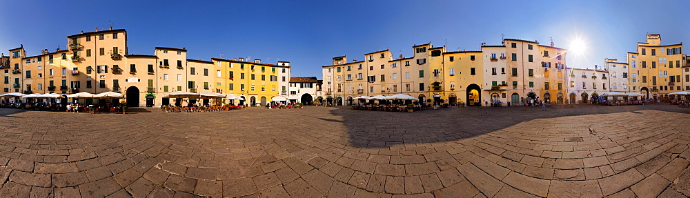 A 360Â¬âˆž panorama of the elliptical shaped Piazza dellâ€šÃ„Ã´Anfiteatro in Lucca on a sunny afternoon, Tuscany, Italy