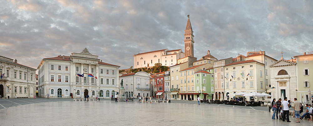 Tartini Square with parish church of St Georg and venetian house facades at Piran, Adria coast, Mediterranean Sea, Primorska, Slovenia