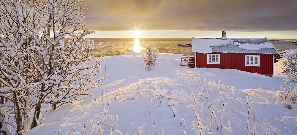 Hut in Reine, Moskenesoya, Lofoten, Nordland, Norway