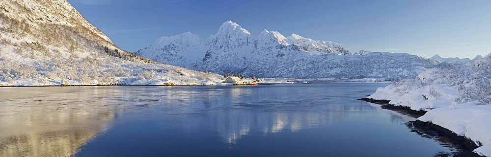 Austnesfjorden, Rulten Mountain, Austvagoya, Lofoten, Nordland, Norway