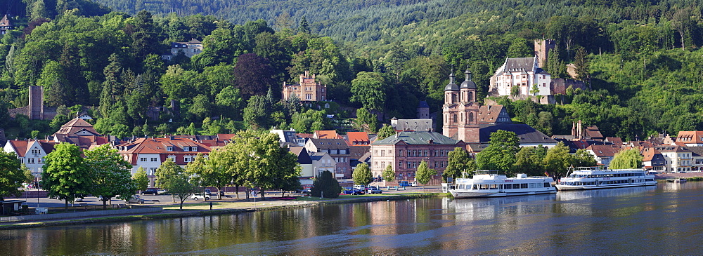 Mildenburg Castle and Parish Church of St. Jakobus, excursion boats on Main River, old town of Miltenberg, Franconia, Bavaria, Germany, Europe