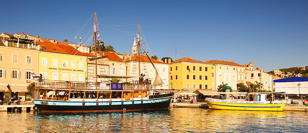 Harbour and old town at sunset, Mali Losinj, Cres Island, Kvarner Gulf, Croatia, Europe