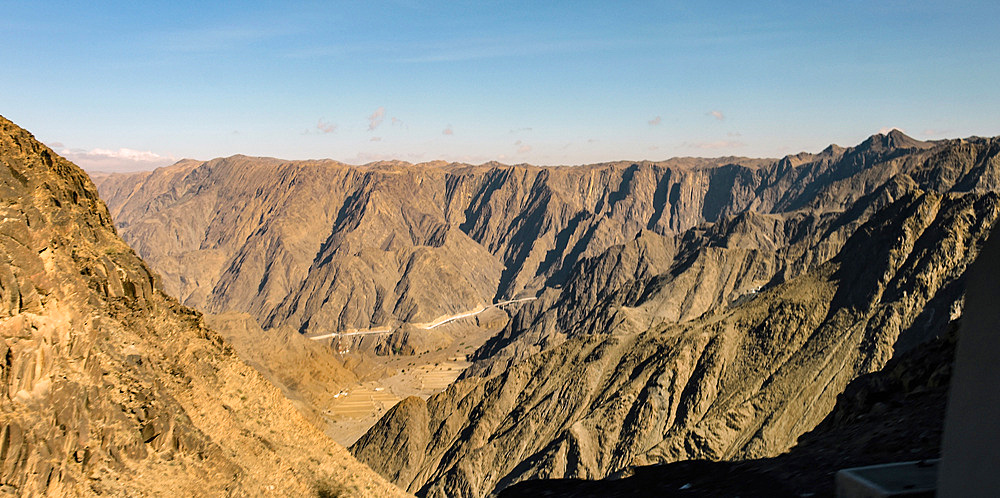 Asir Plateau, with descending road from Abha to Mecca, South West Saudi Arabia, Middle East