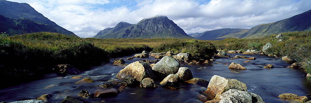 River Etive with Buachaille Etive Mor in background, Rannoch Moor, Western Highlands, Scotland, United Kingdom, Europe