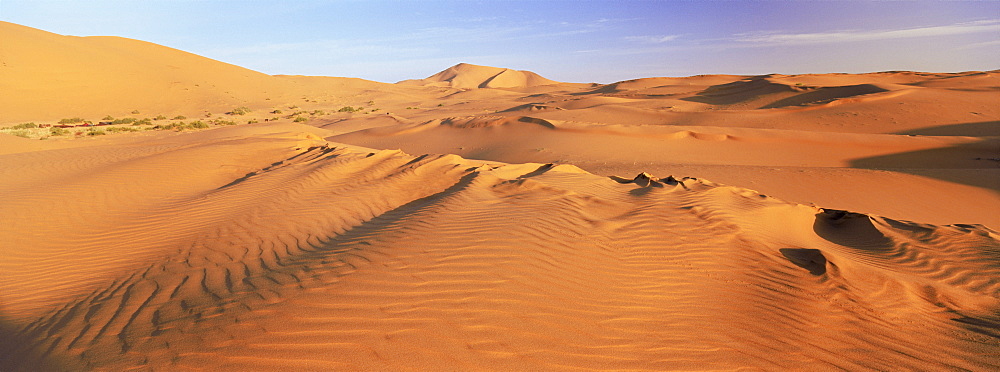 Sand dune of the Erg Chebbi, Sahara Desert near Merzouga, Morocco, North Africa, Africa