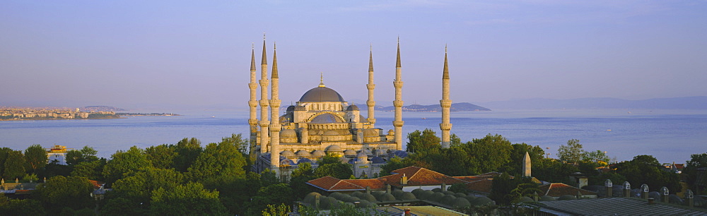 The Blue Mosque (Sultan Ahmet Mosque), Istanbul, Turkey, Europe