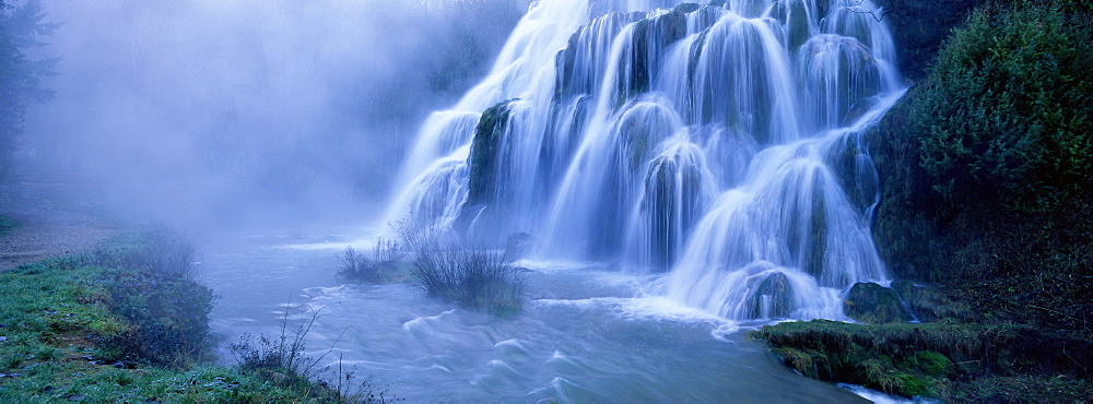 Waterfall of Baume les Messieurs, Franche Comte, France, Europe