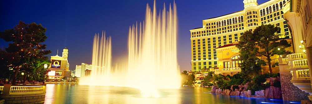 Bellagio Hotel and the fountain, Las Vegas, Nevada, USA