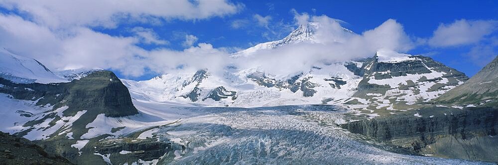 Low angle view of snowcapped mountains, Mt Robson, Mount Robson Provincial Park, British Columbia, Canada