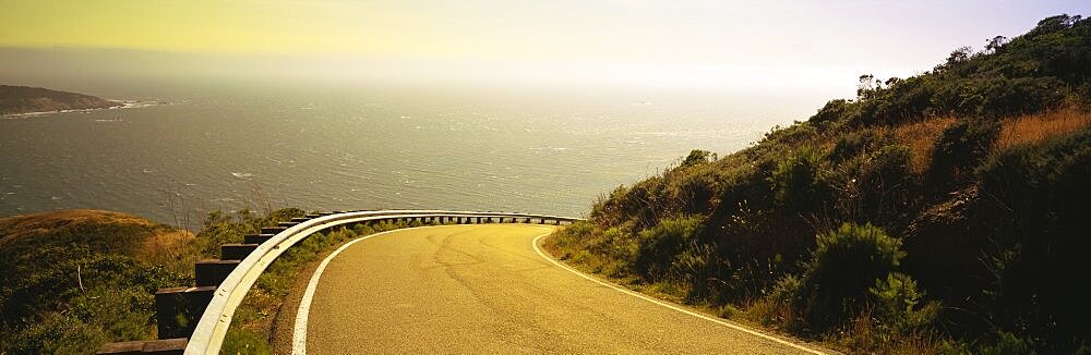 USA , California, Marin County, road