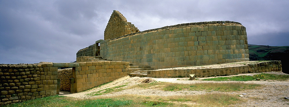 Inca Ingapirca, north of Cuenca, is Ecuador's greatest Inca archaeological site Sun Temple was main structure in the fortified Inca town, Highlands, Ecuador