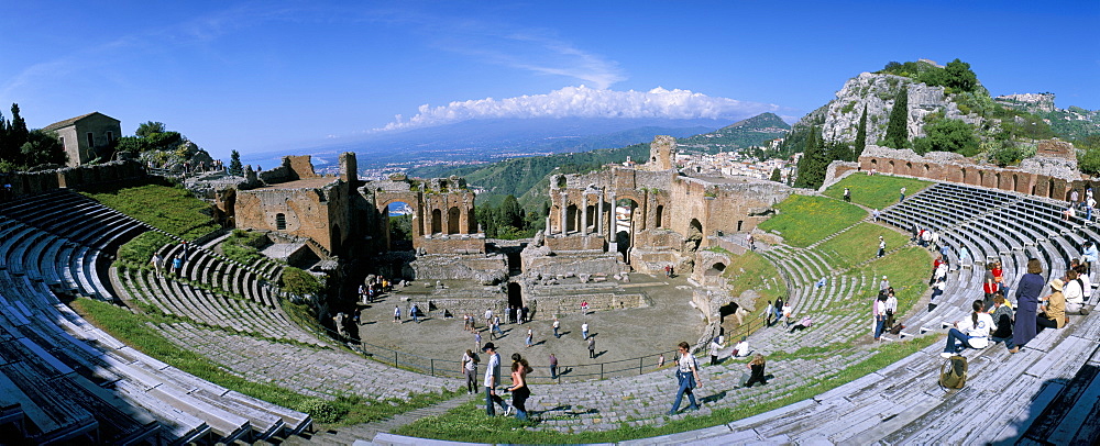 Morning light on the Greek theatre, Taormina, island of Sicily, Italy, Mediterranean, Europe