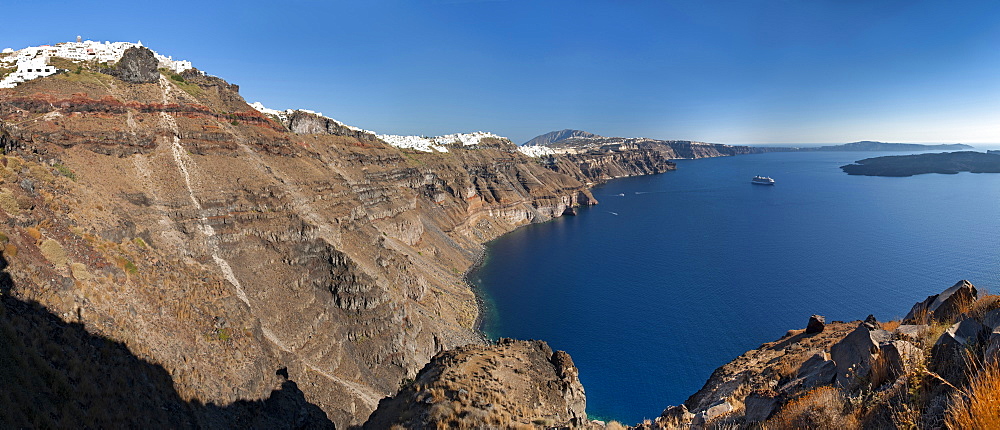 Panoramic view of the coastline on the Greek island of Santorini, Cyclades, Greek Islands, Greece, Europe