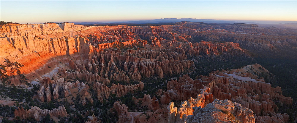 Panoramic photo of sunrise from Bryce Point, Bryce Canyon National Park, Utah, United States of America, North America 