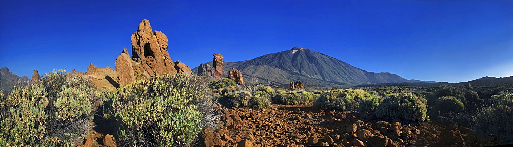 Roques de Garcia, Mount Teide, or Pico del Teide, Tenerife, Canary Islands, Spain, Europe