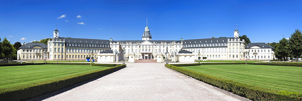 Schloss Karlsruhe castle and castle gardens, Kartsruhe, Baden-Wuerttemberg, Germany, Europe